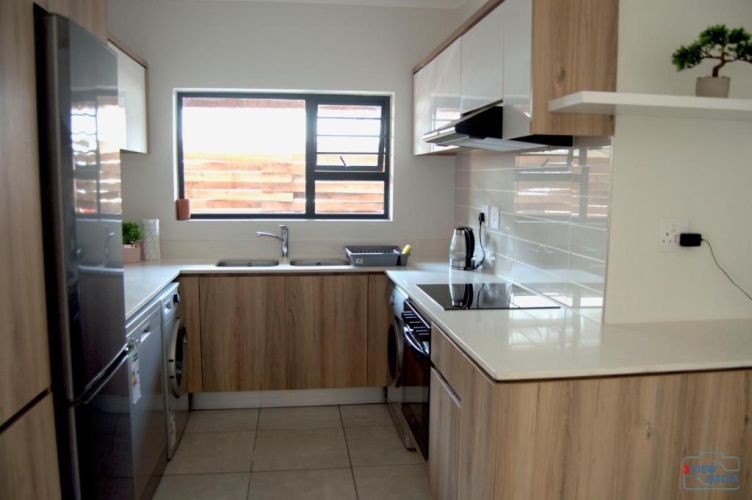 3 Bedrooms Apartment