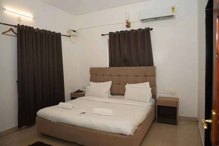 4 Bedrooms Villa