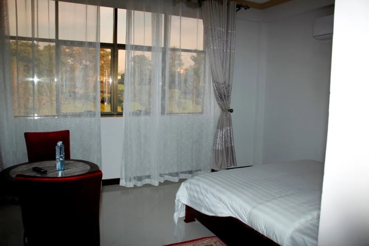 Kenlon Hotel