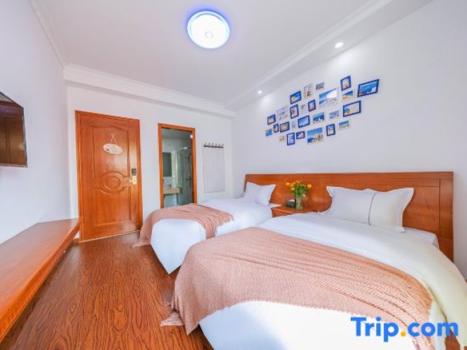 Standard Twin room with sea view
