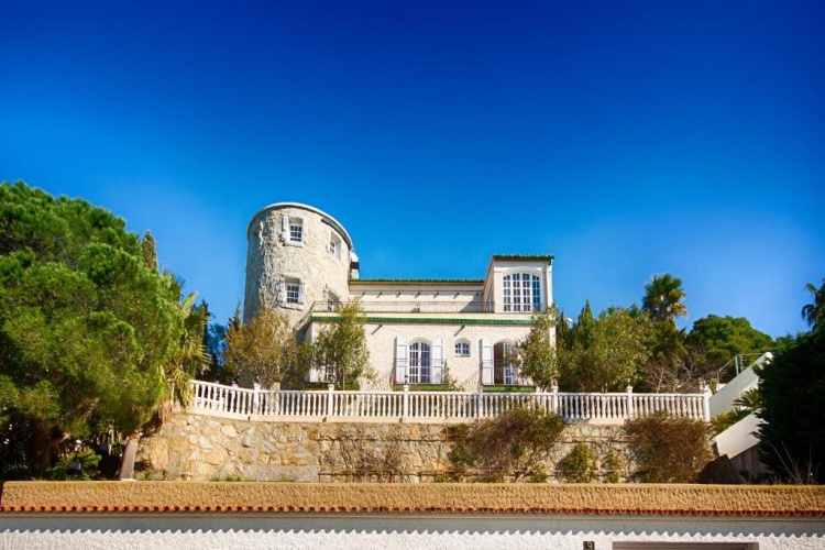 Villa