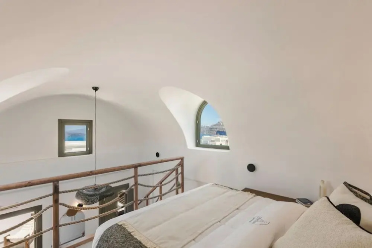 Acro Caldo Suites