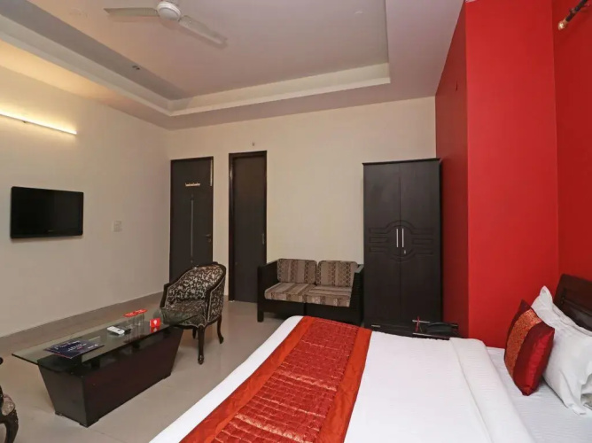 Krishna 26 By OYO Rooms