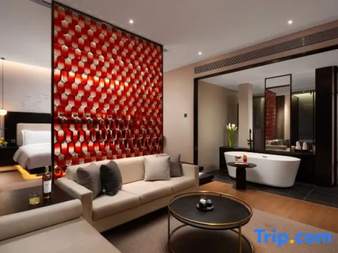 Luxury Suite