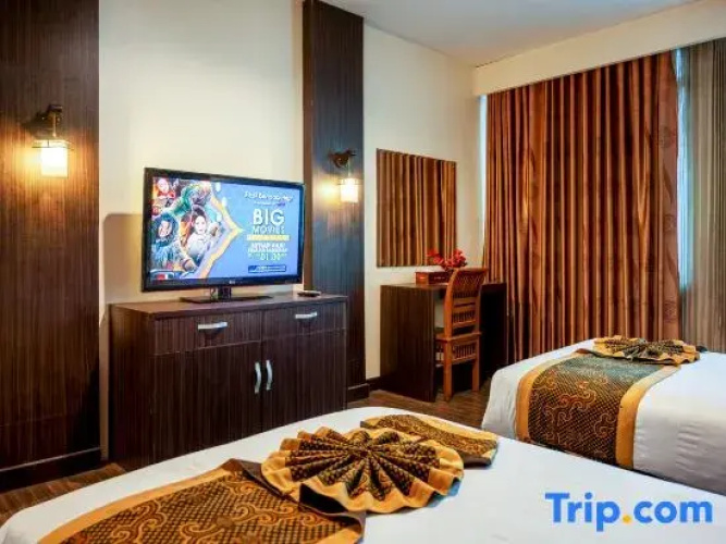 Tripletree Stefani Hotel