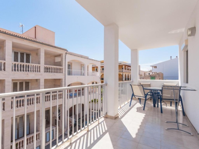 2 Bedrooms Apartment