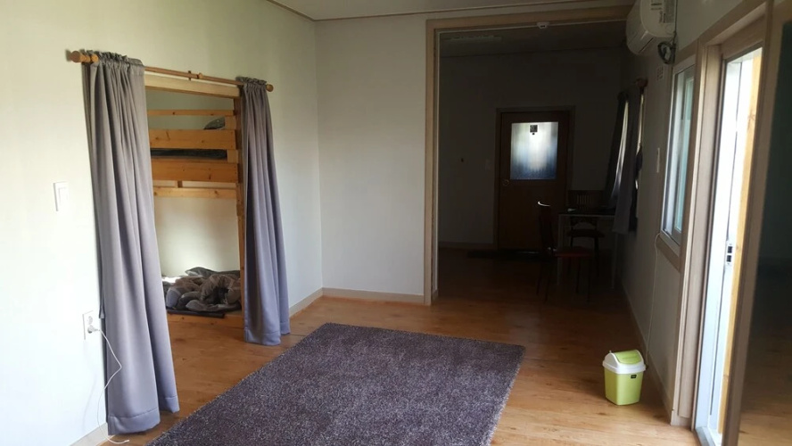Centurial House - Hostel