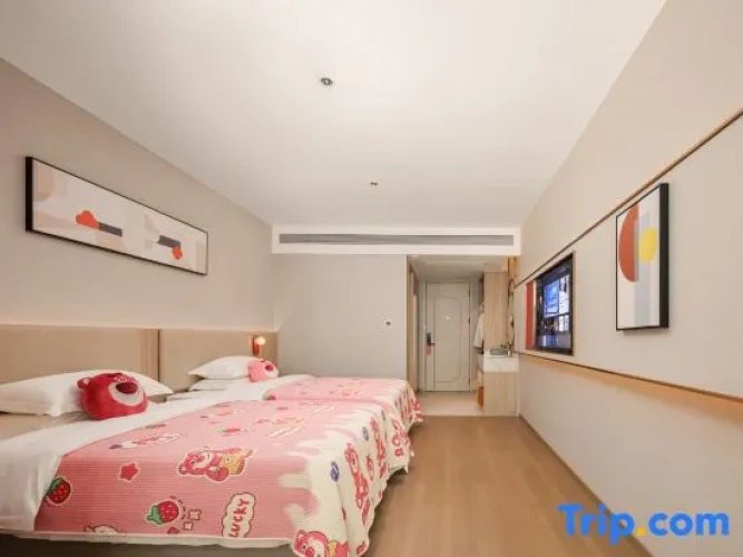 Standard Twin Family room