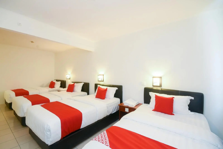 OYO 989 Ostay Inn