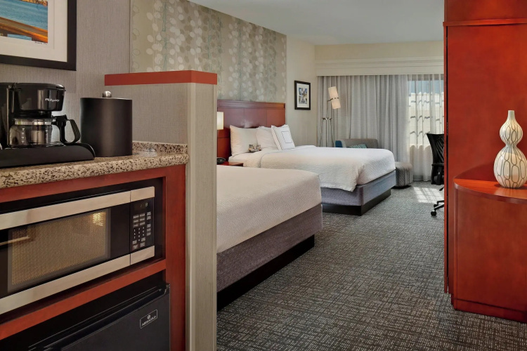 Courtyard By Marriott Stuart