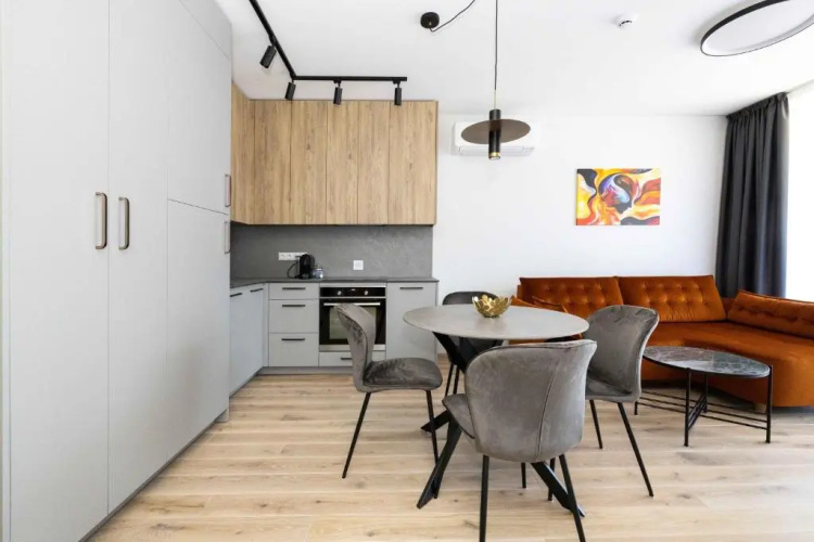 Magic Pines Apartment, By Cohost