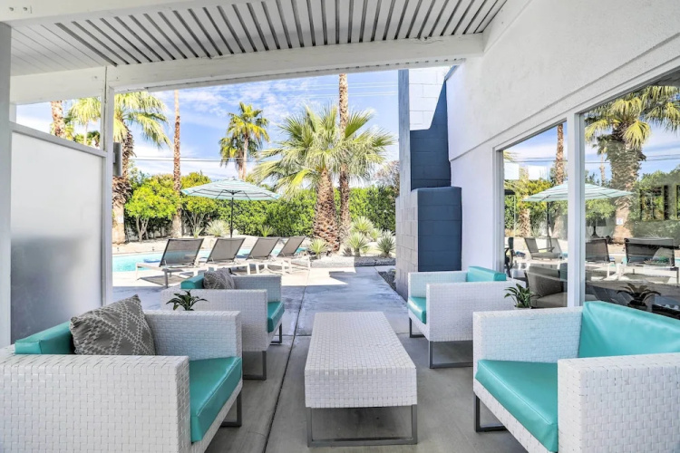 Pool & Mountain Views: Palm Springs Home!