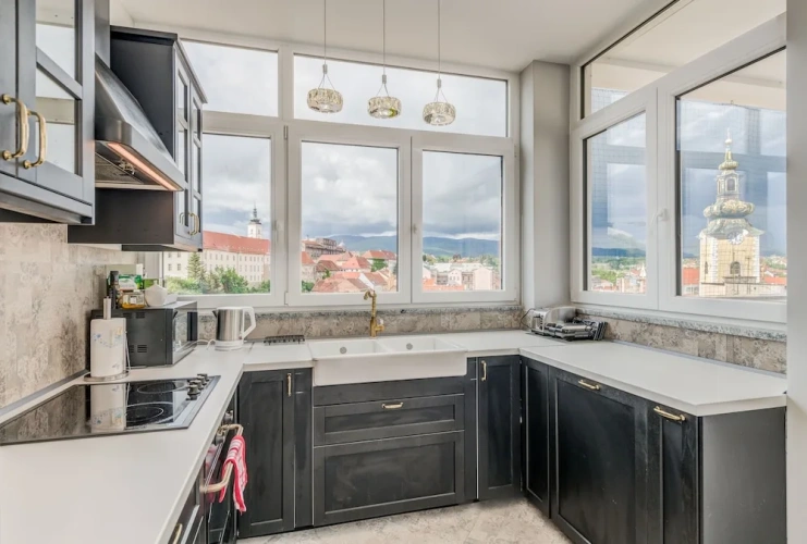 3 Bedrooms Grand Suite with view