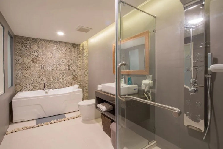 Sea Room's at Patong