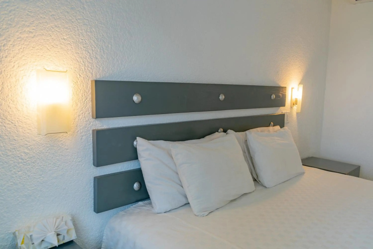 La Concha Beach Hotel & Club