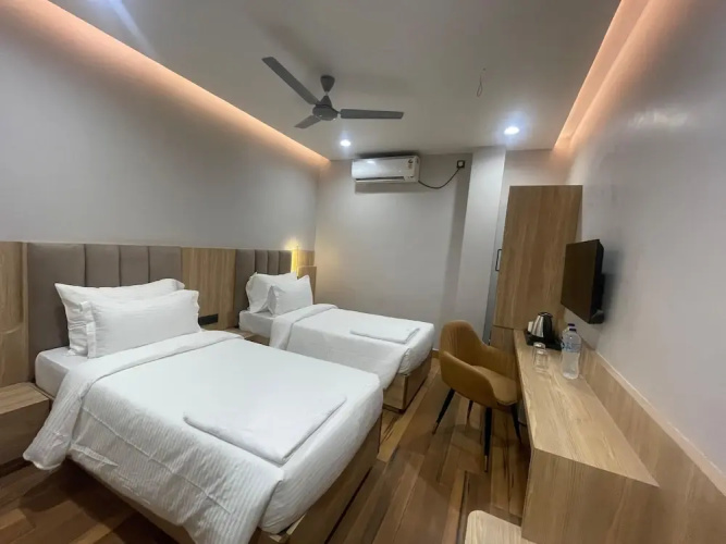 Hotel Cosmos
