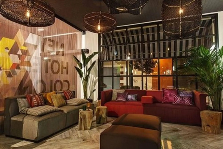 New Hotel Colón