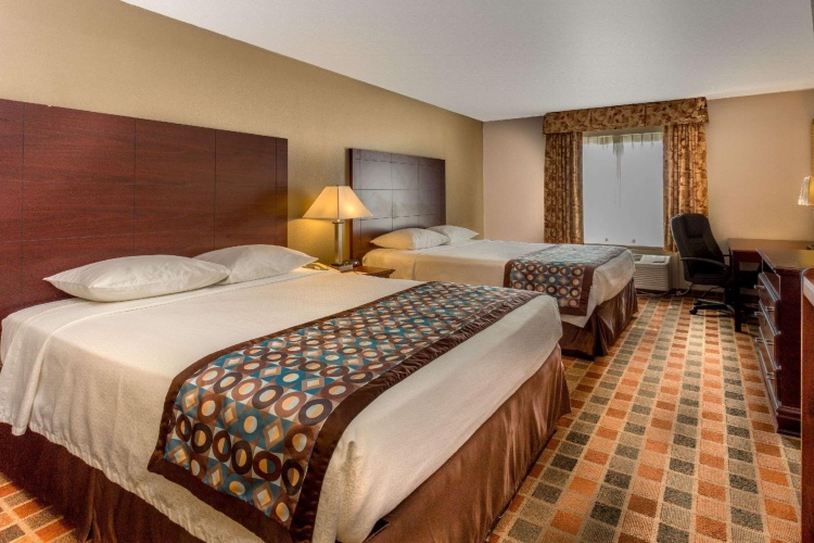 Standard Quadruple room