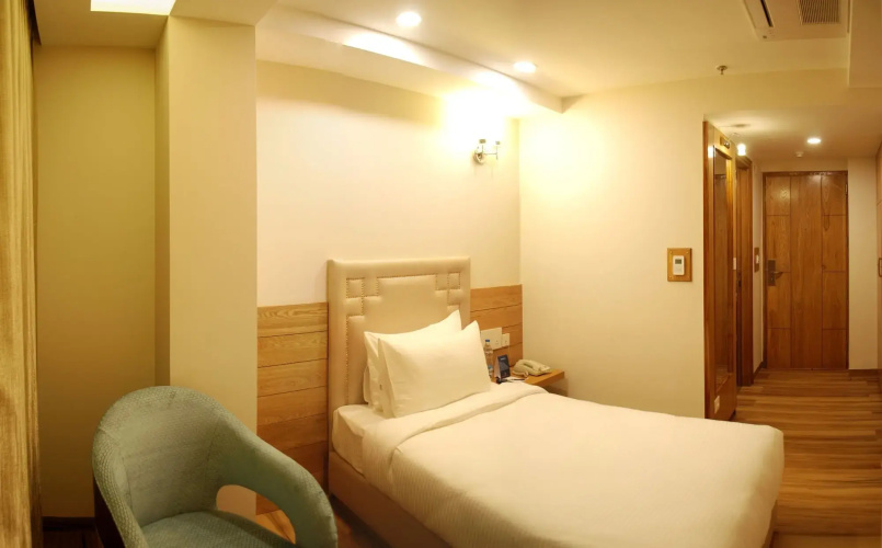 Glades Hotel