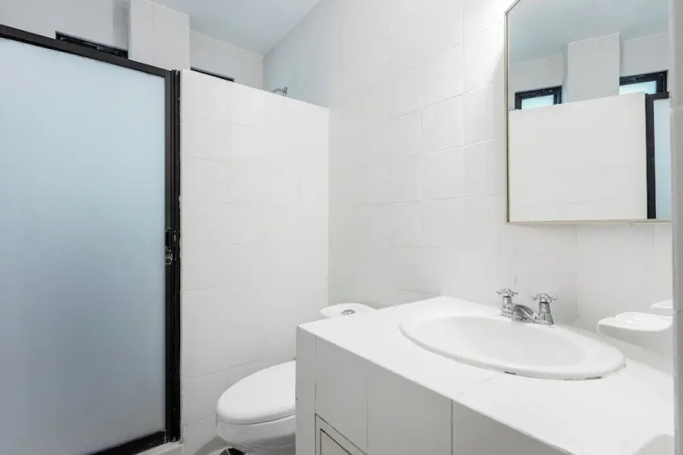 Elevate Your Roma Stay - 2BR - Wifi - Sleeps 7
