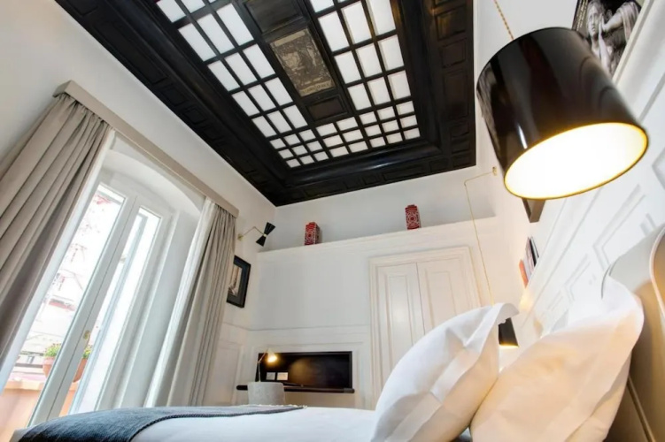 Roof Suite Rome Suitable for 6 Persons