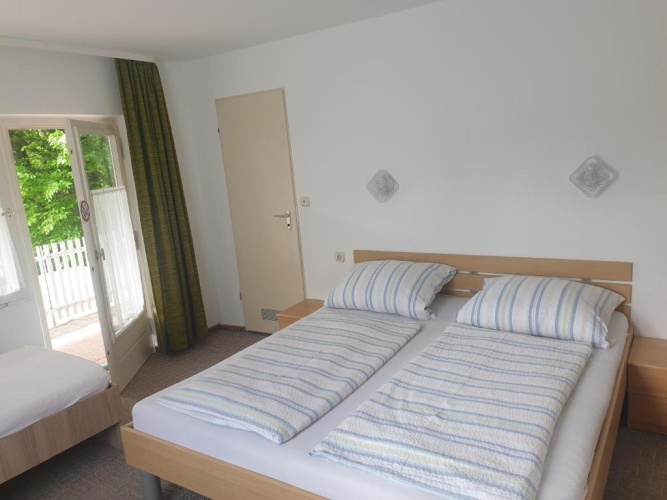 Standard Triple room with balcony