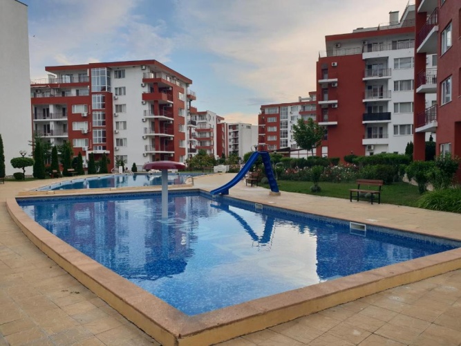 2 Bedrooms Apartment