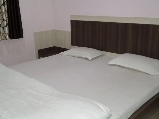 Hotel Amit Plaza