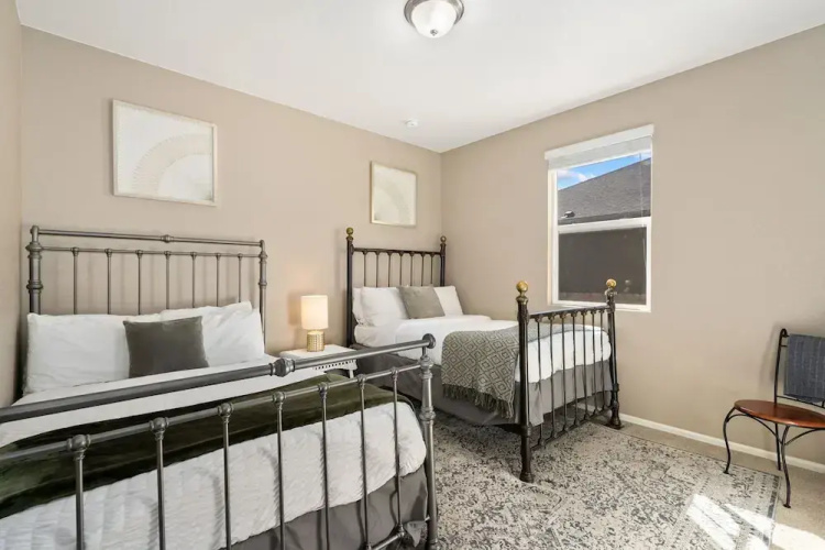 Windshire Retreat Pool, Garage & Pet-friendly