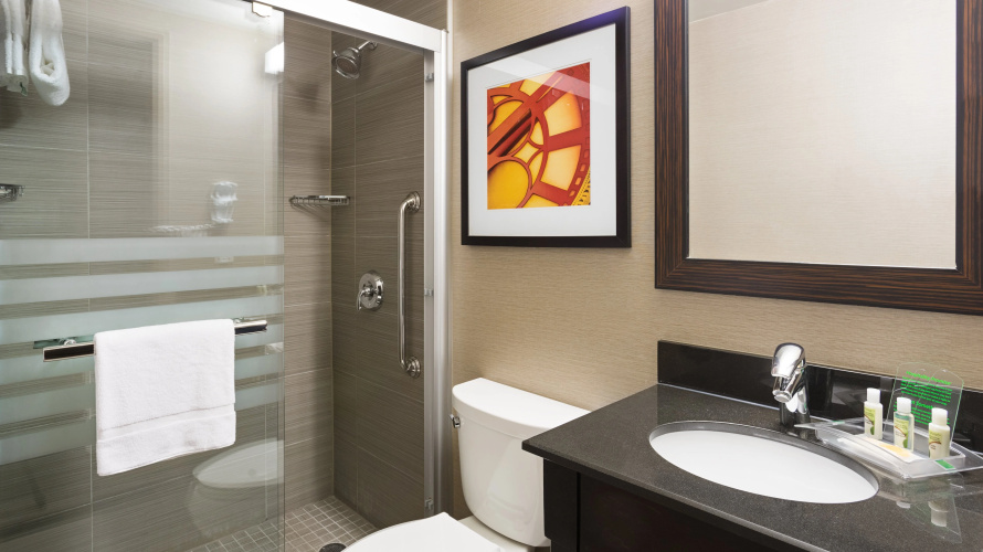 Holiday Inn NYC - Lower East Side photo 10