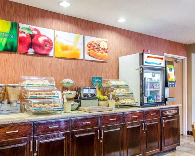 Quality Inn & Suites photo 12
