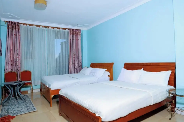 Buddiez Platinum Hotel