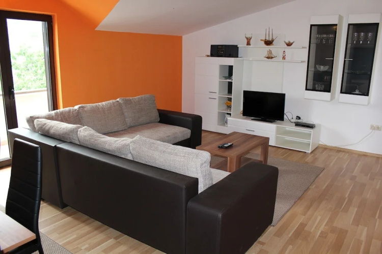 Apartment Radovic Ive
