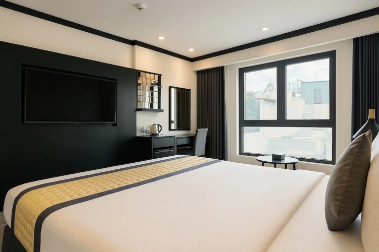 Executive Suite with city view