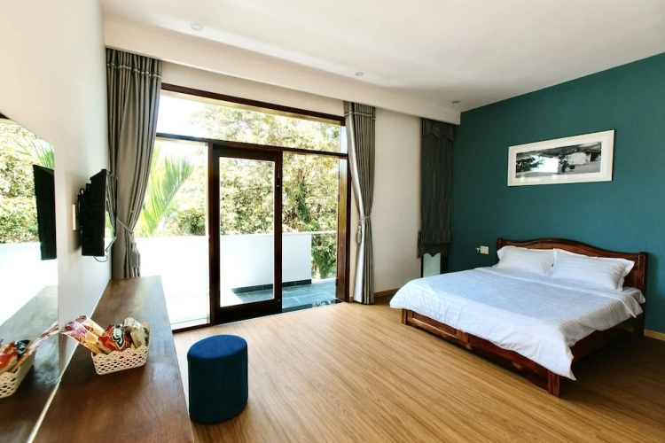 Deluxe Family room
