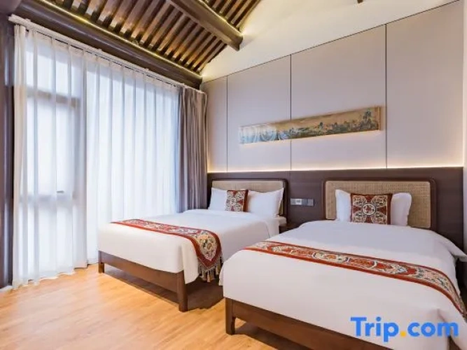 Triple Suite