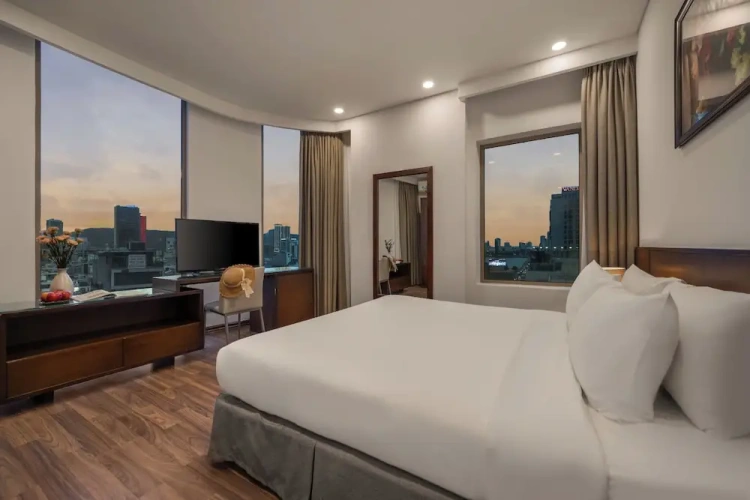 Superior Double room with city view