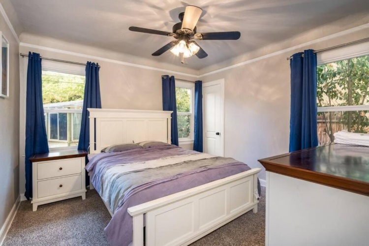 3 Bedrooms Cottage