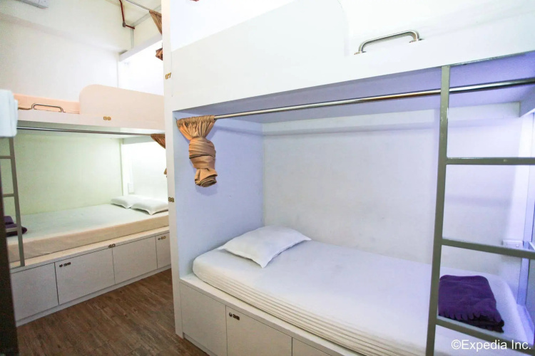 Pillow Talk Hostel