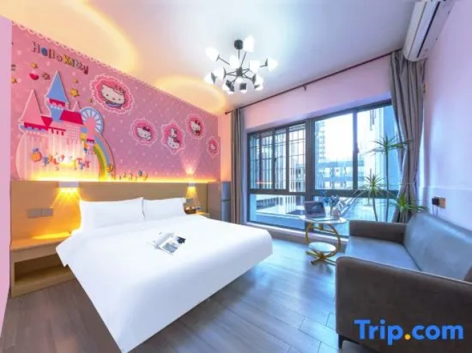1 Bedroom Family Suite with balcony