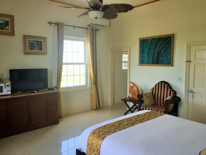 Ocean West Boutique Hotel