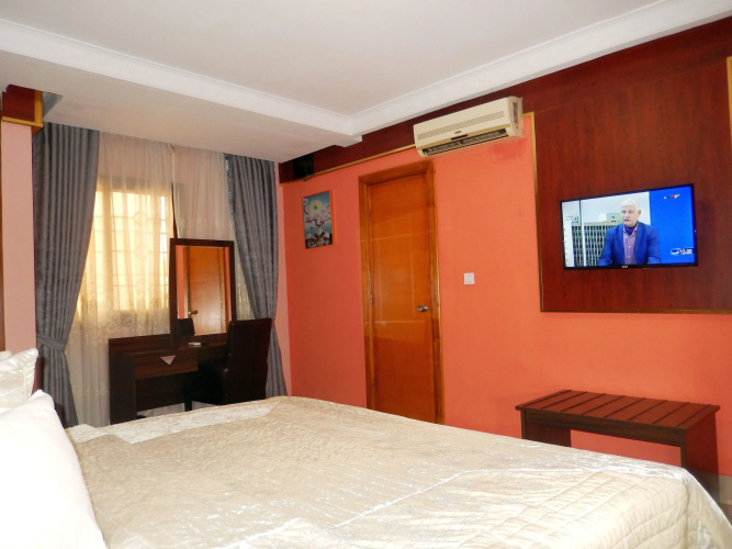 Noubou International Hotel Bonapriso