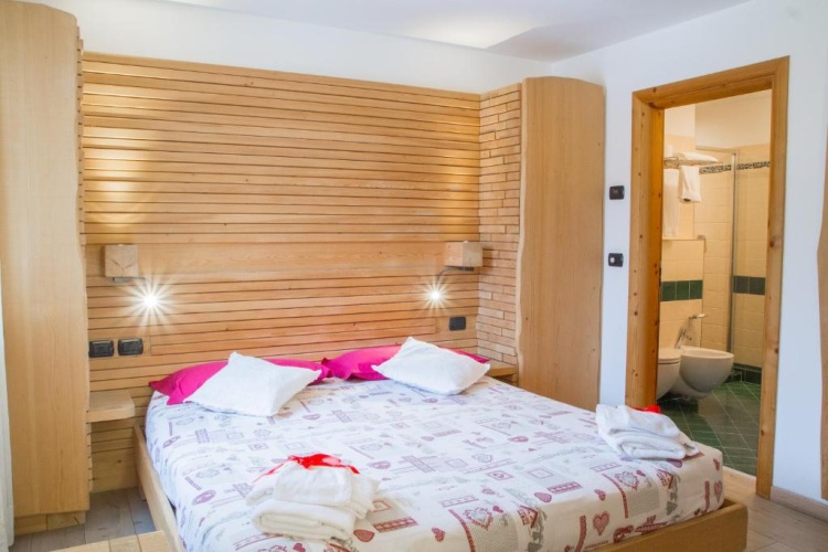 Standard Quadruple room with balcony