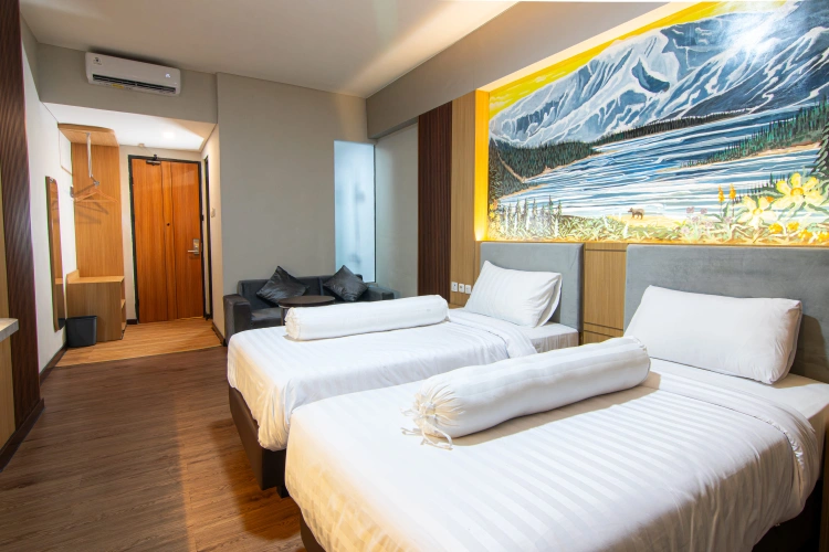 Deluxe Twin room with balcony