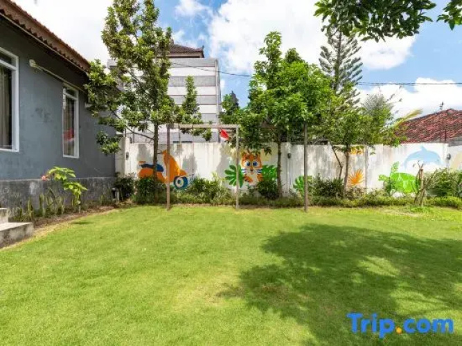 Urbanview Asung 2 Guesthouse near Canggu