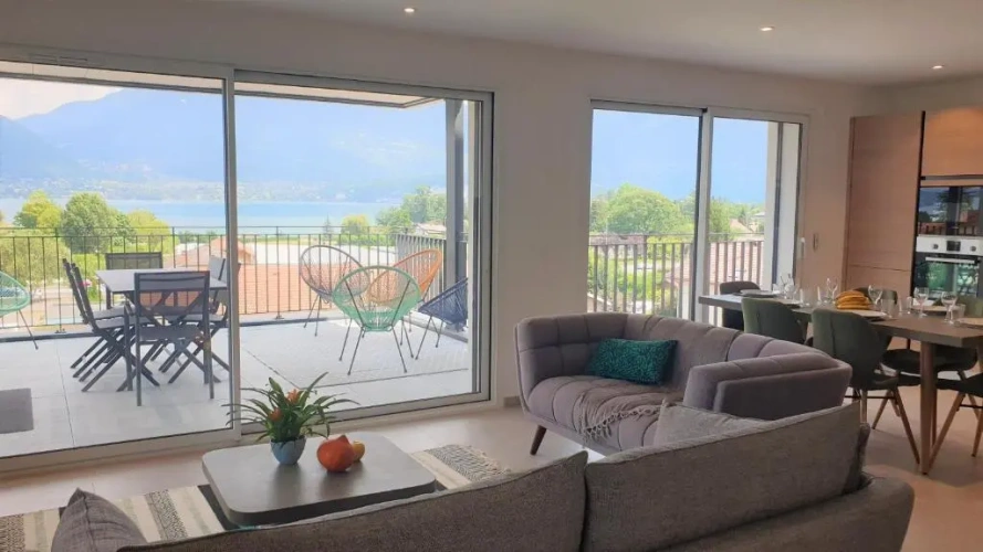 Deluxe Apartment