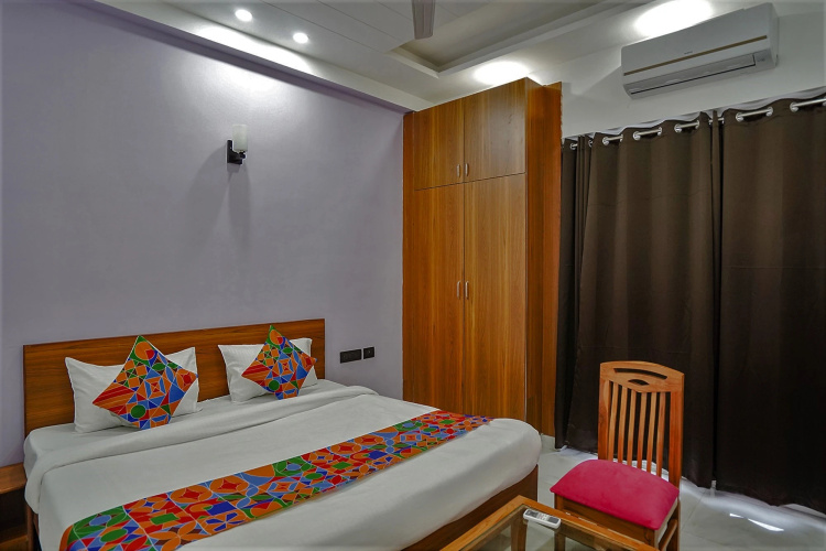 FabHotel F9 Noida Sector 56