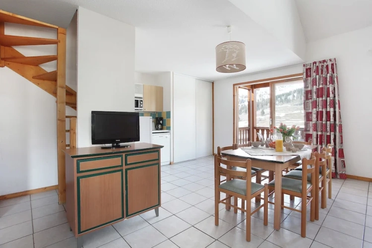3 Bedrooms Apartment with balcony