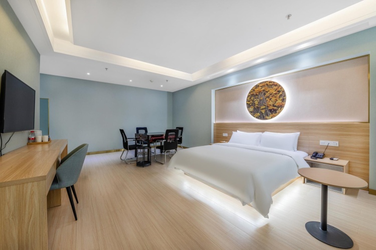 Deluxe Suite
