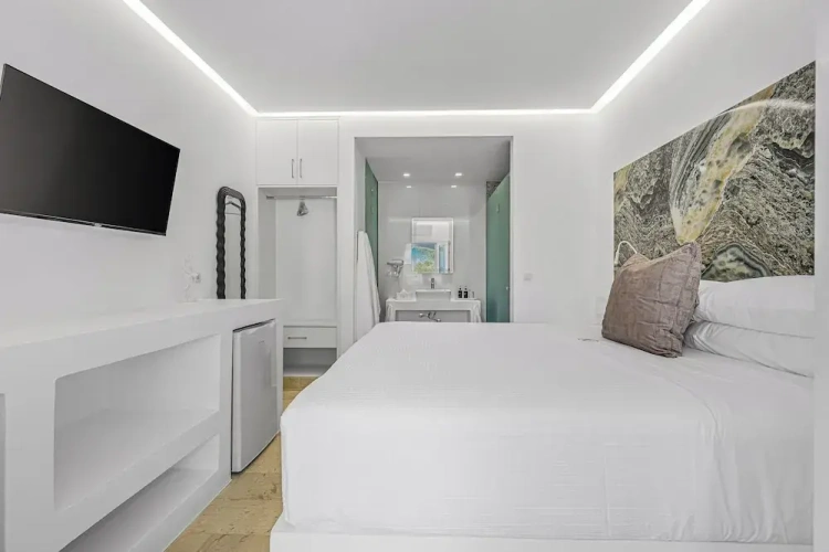 Deluxe Double room with courtyard view